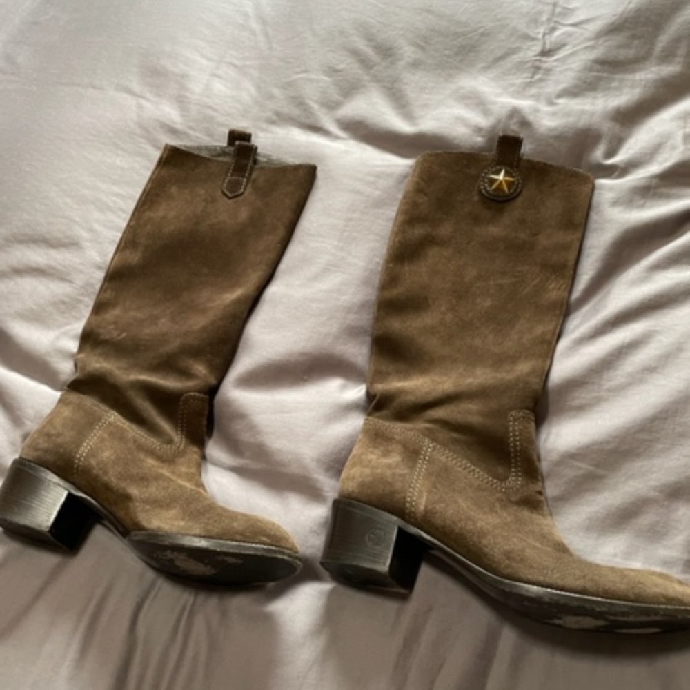 Gucci Star Boots!